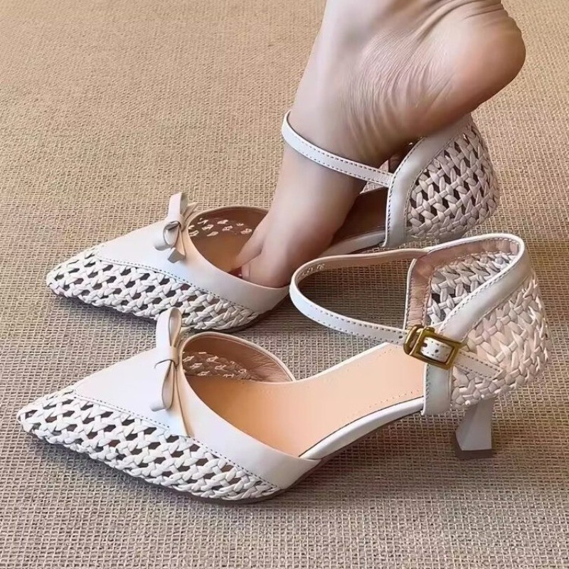 Women Fashion Outfits - 女性の新しいポインテッドトゥ織り込み中空アウト通気性のあるリボン装飾ワンワードストラップサンダル女性エレガントなソリッドカラーサンダル