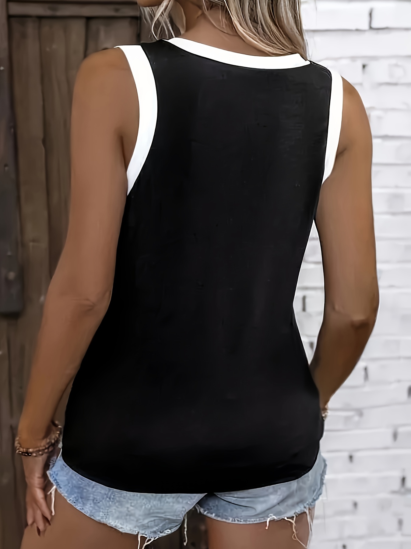 プラスサイズ レディース ノースリーブ Vネック タンクトッ - V Neck Cami Top のレビューと価格