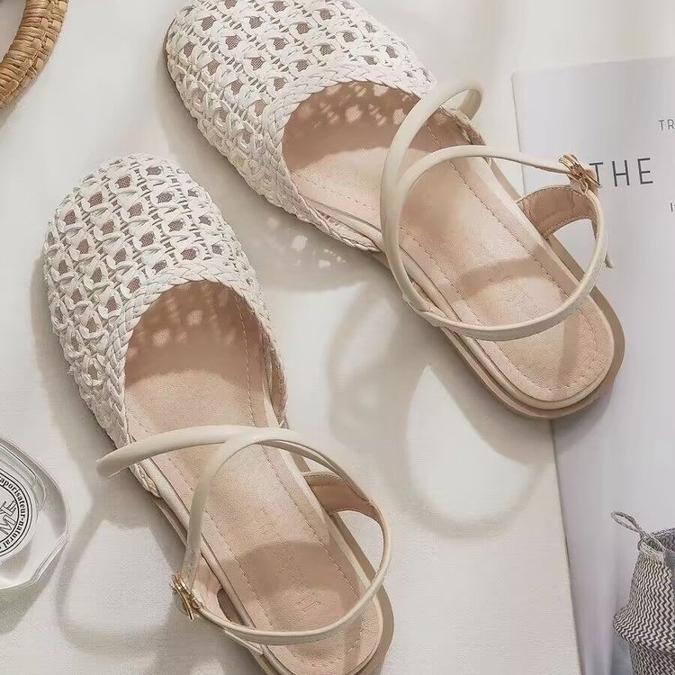 女性用フレンチスタイルクローズドトゥサンダル、夏用中空シング - Women Fashion Outfits のレビューと価格