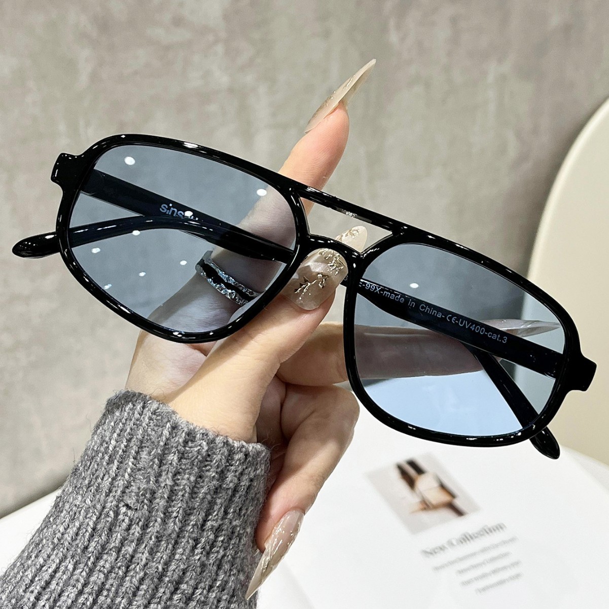 ニューレトロオーバル女性用サングラスファッションブラックブル - Women'S Fashion Eyewear のレビューと価格