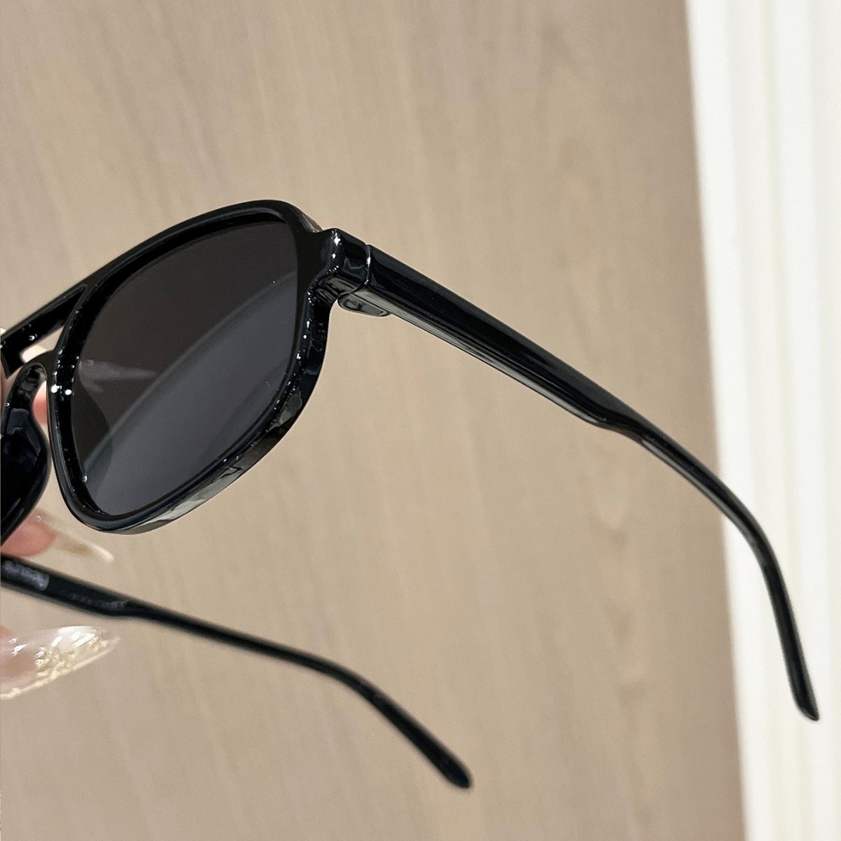 ニューレトロオーバル女性用サングラスファッションブラックブル - Women'S Fashion Eyewear のレビューと価格