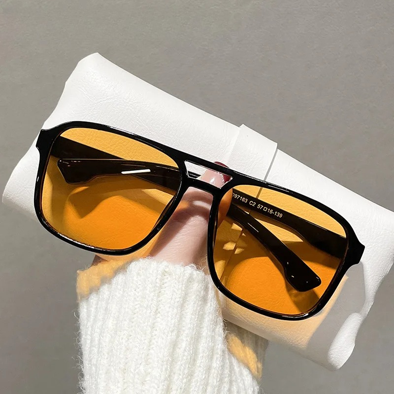スクエアダブルブリッジサングラス女性レトロシェード UV40 - Women'S Fashion Eyewear のレビューと価格