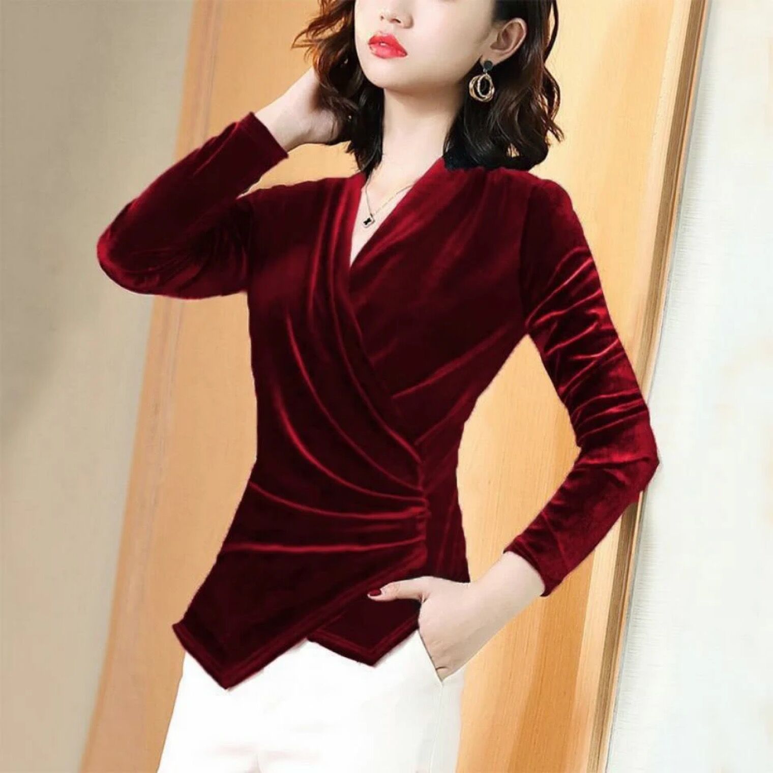レディースブラウス 2026年秋 ゴールドベルベットシャツ  - Velvet Blazer Women のレビューと価格