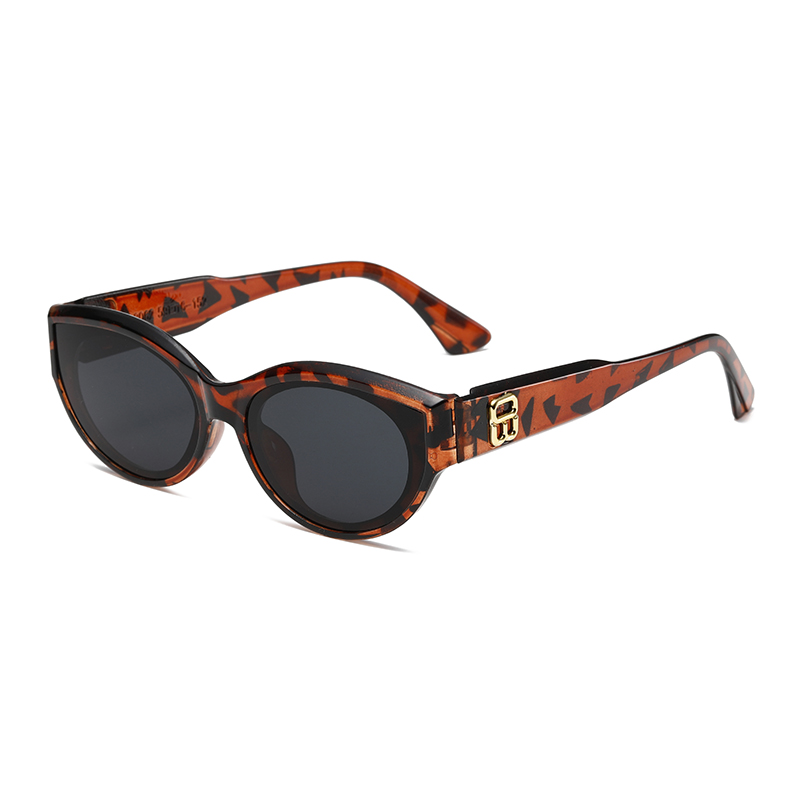 女性レトロキャットアイサングラス小さなオーバルシェード UV - Women'S Fashion Eyewear のレビューと価格