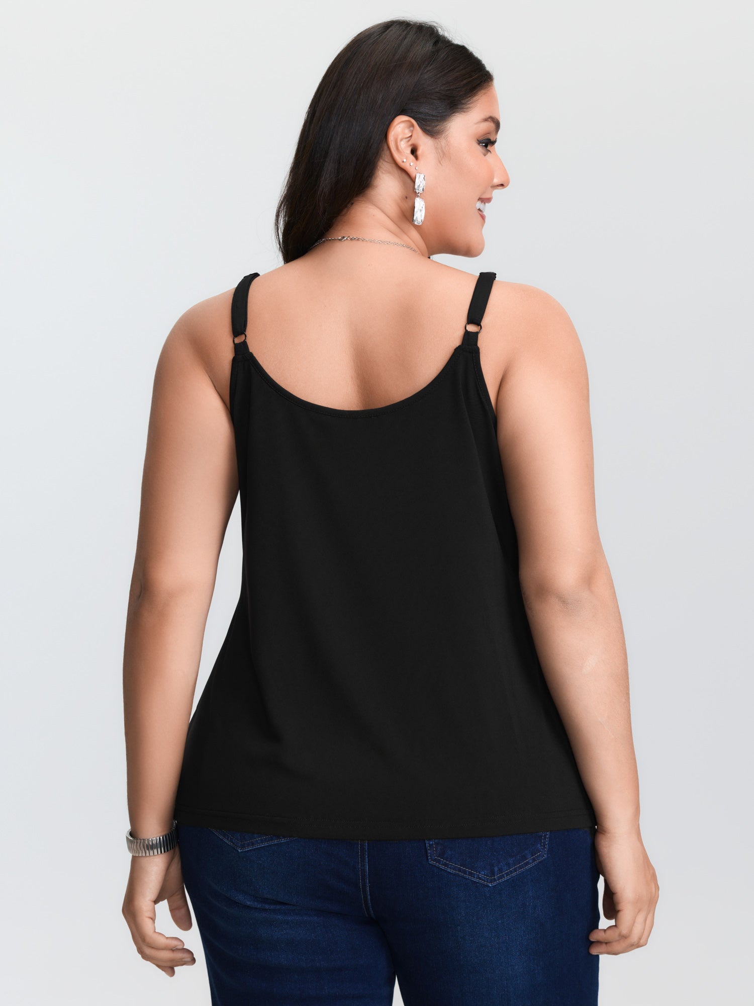 プラスサイズの黒いニットキャミソールタンクトップ。コントラス - V Neck Cami Top のレビューと価格
