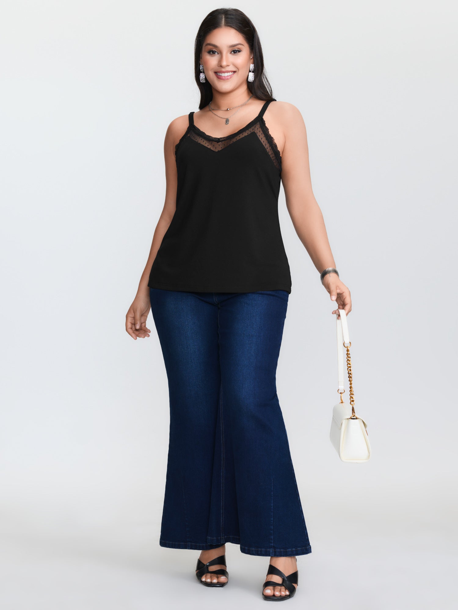 プラスサイズの黒いニットキャミソールタンクトップ。コントラス - V Neck Cami Top のレビューと価格