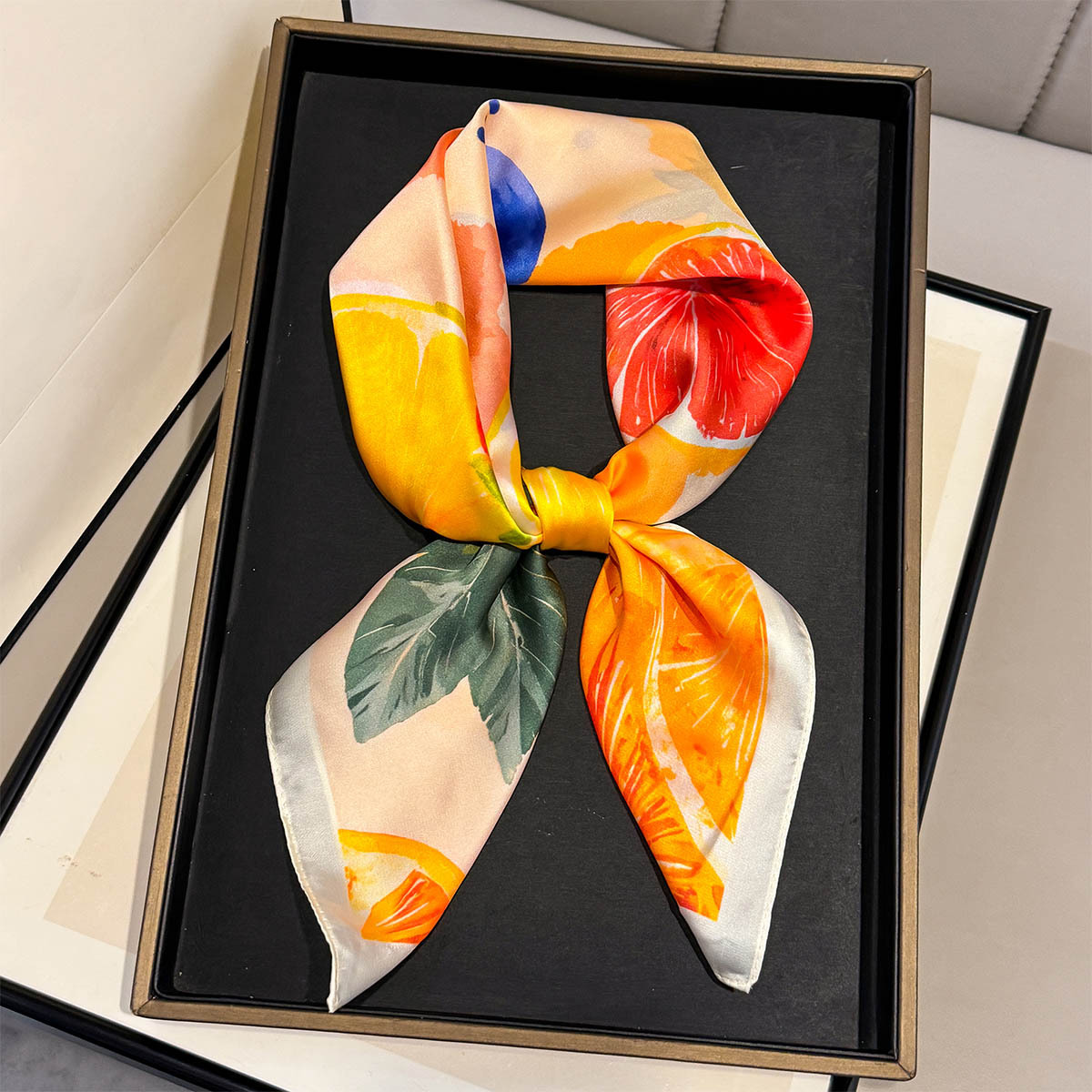 ファッションレモンフルーツパターンスクエアシルクスカーフ女性 - Women Fashion Necktie のレビューと価格